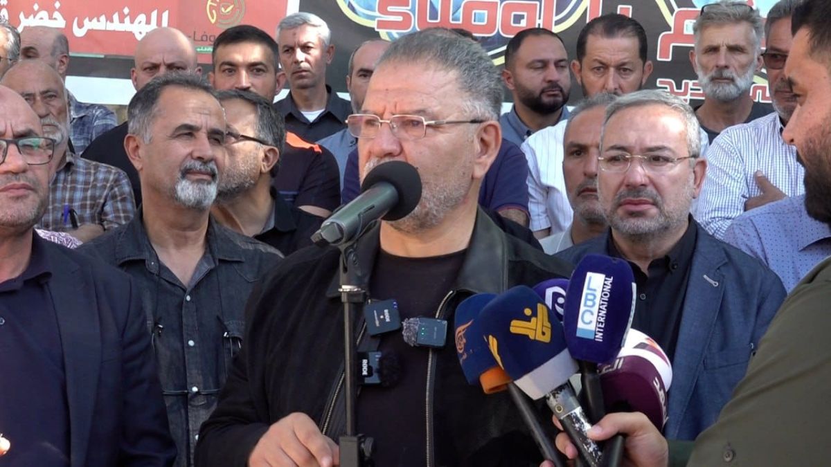 كلمة عضو كتلة الوفاء للمقاومة النائب الدكتور علي فياض خلال الوقفة التضامنية التي نظمها تجمّع بلديات الجنوب أمام سراي النبطية تضامنًا مع بلدية بليدا 31-10-2025